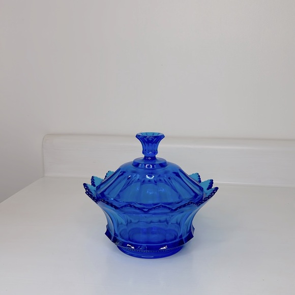 Fenton 💙 Vintage Blue Glass Art Thumbprint Candy Dish W/ Lid Collectible Decor - Picture 16 of 16